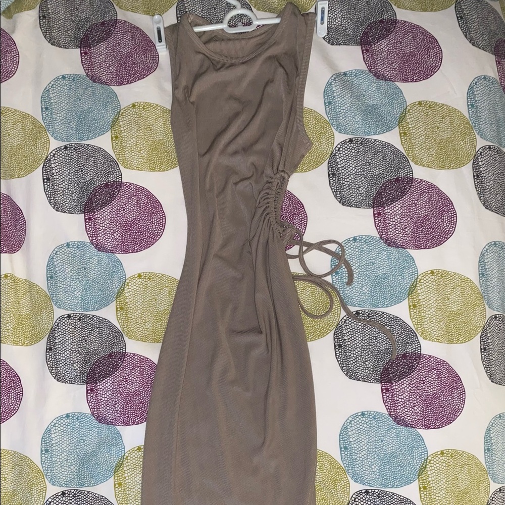 Midi dress with cut out and slit